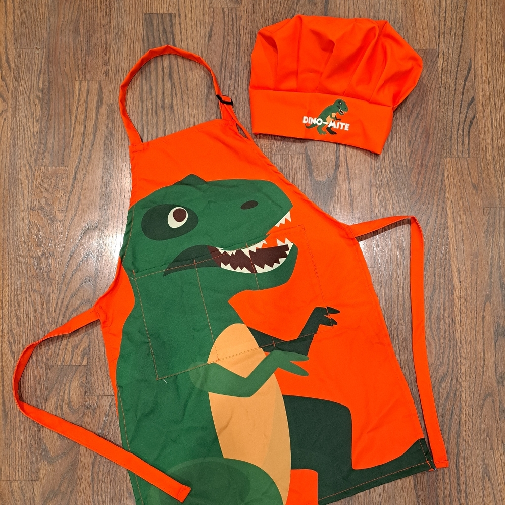 Kids dinosaur apron and hat